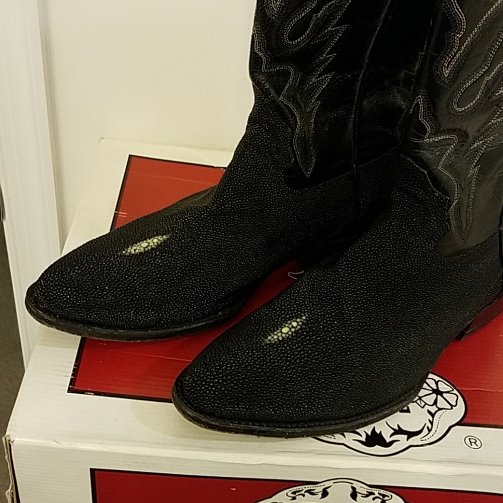 Real Stingray boots